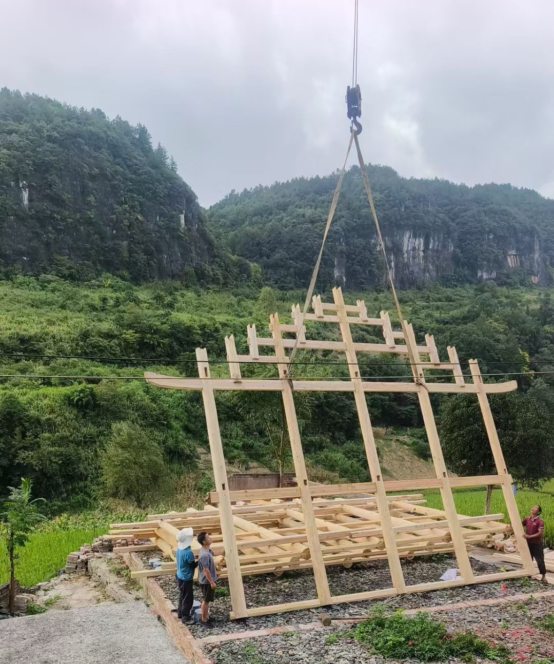 泽库县汽车吊出租公司怎么保证发动机散热问题